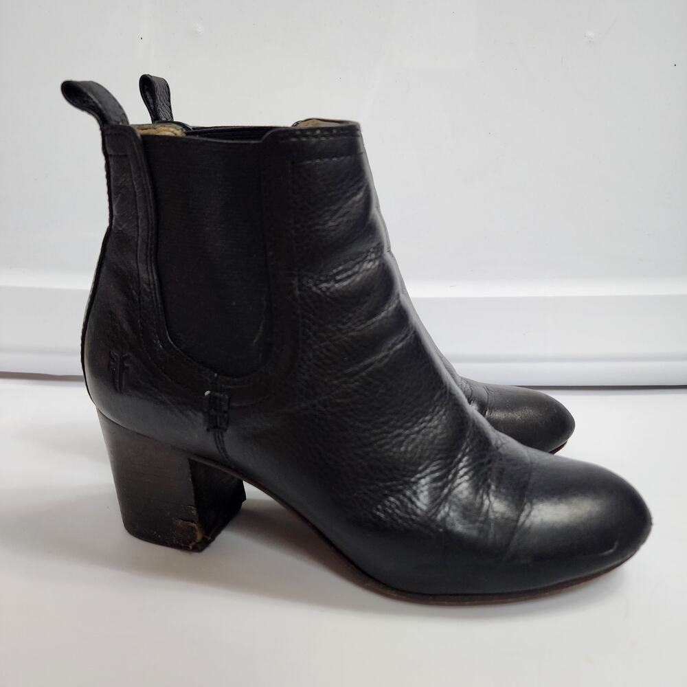 Frye 6.5 Black Leather Stella Chelsea Short Booties Shoes